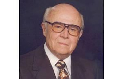 Sr. Howard S. Brembeck, fundador de CTB Inc.