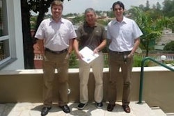 Dieter Suida, director para América de AB Vista Feed Ingredients; Óscar Encina, Encipharm ltda; y Gilson Gomes, director técnico AB Vista Feed Ingredients para Latinoamérica