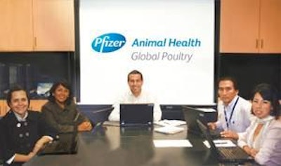 Nuevo equipo de profesionales para División Avícola de Pfizer en Perú.