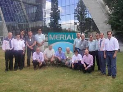 Veterinarios avícolas argentinos visitaron las instalaciones de Merial en Francia