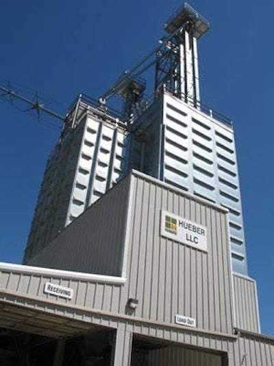 Hueber Feed’s mill in Creston, Ill., was built in 2005 and went live in 2006. It was constructed by Tom-Cin Metals in Wisconsin.
