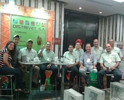 Equipo de Distrivet y FAP en el congreso de ANAVIP en Panamá