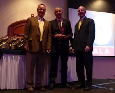 Dr. Alberto Ramírez (center), from Cuba, receives the Latin American Poultry Hall of Fame award from Greg Watt, CEO of WATT Global Media (on the right), and Benjamín Ruiz, editor of Industria Avícola (on the left).