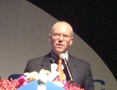 Rabobank's David C Nelson, speaking at the opening ceremony of VIVAsia 2011, warns that growth in crop yields is failing to keep pace with growing demand for feed.