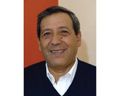 Dr. Manuel Acosta, director general de Avícola Vitaloa, de Quito, Ecuador, empresa que cubre todas las provincias de la región interandina
