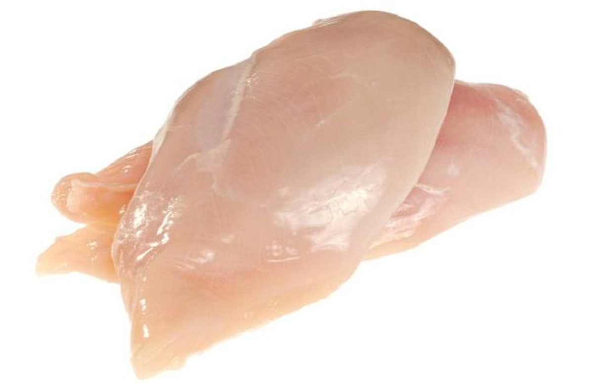 https://img.wattagnet.com/files/base/wattglobalmedia/all/image/2016/07/an.chicken-breast-Matt-Damon1.jpg?auto=format%2Ccompress&fit=max&q=70&w=1200