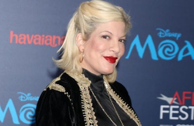 Celebrity Tori Spelling is now a proud poultry owner, but does she know about the risks of Salmonella? | Kathclick, Bigstock