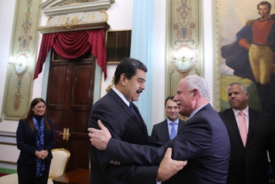 The agreement was signed on January 18 between Venezuelan President, Nicolás Maduro (left), and Palestinian Chancellor, Riad Malki (right). | Photo courtesy of the Ministry of Popular Power for Foreign Affairs of Venezuela