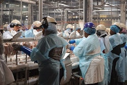 Wayne Farms’ Dothan, Alabama, plant is steadily increasing its line speed to 175 birds per minute. (Photo by Austin Alonzo)