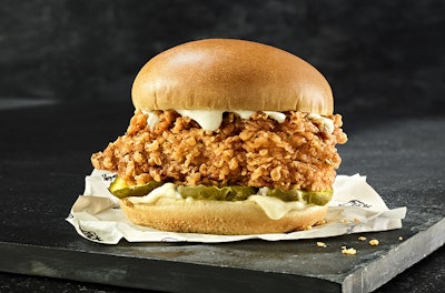 The KFC Famous Chicken Chicken Sandwich (CNW Group/KFC Canada)