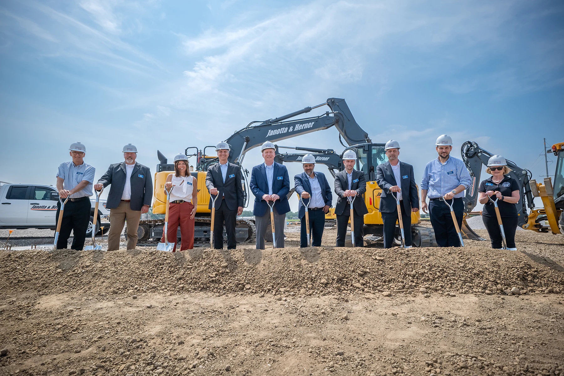 The company is opening a new plant in 2024 that will produce specialty molded pulp products. - Vimarsana News