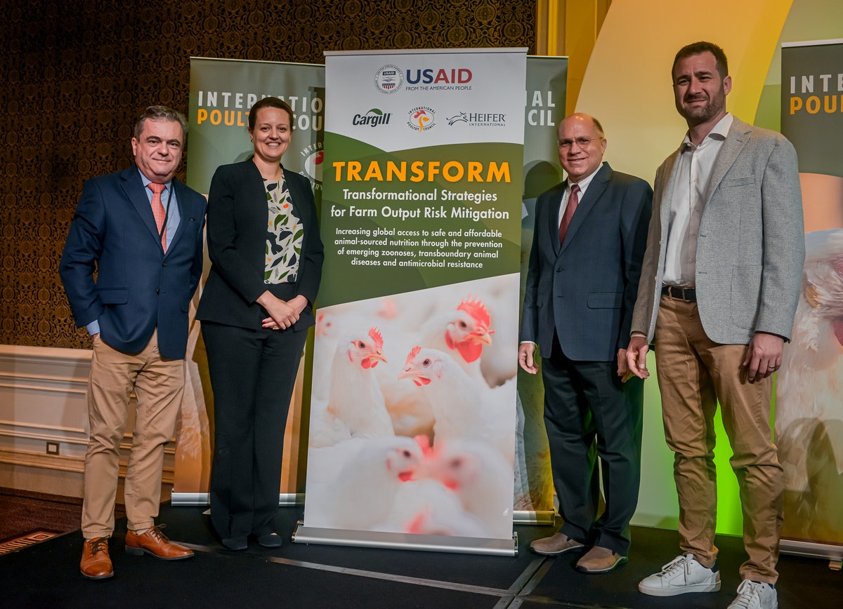 Poultry meat {industry} aligns on antimicrobial use