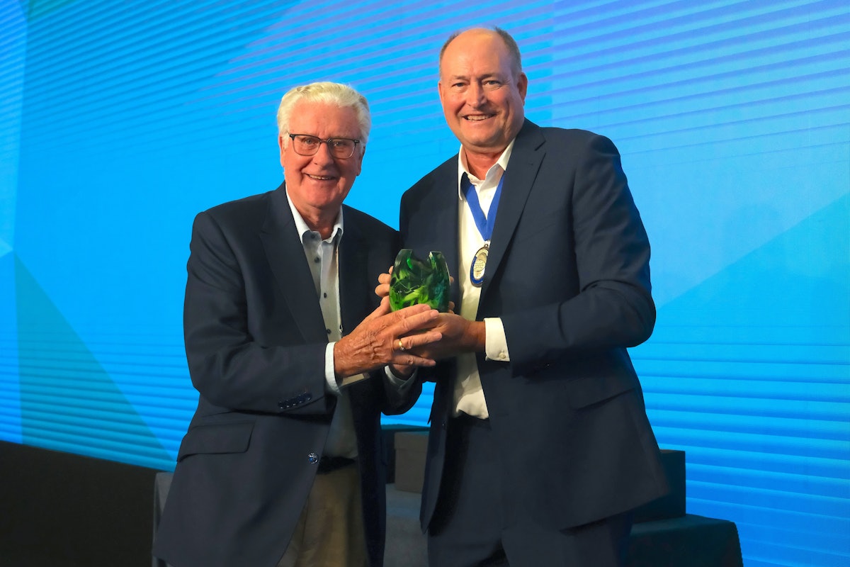 International egg business acknowledges its top achievers