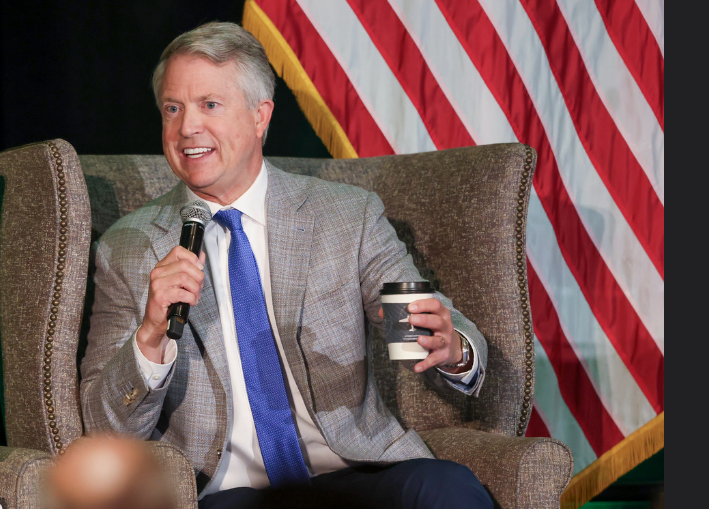 Sen. Roger Marshall speaks at the 2025 Ag Outlook Forum.