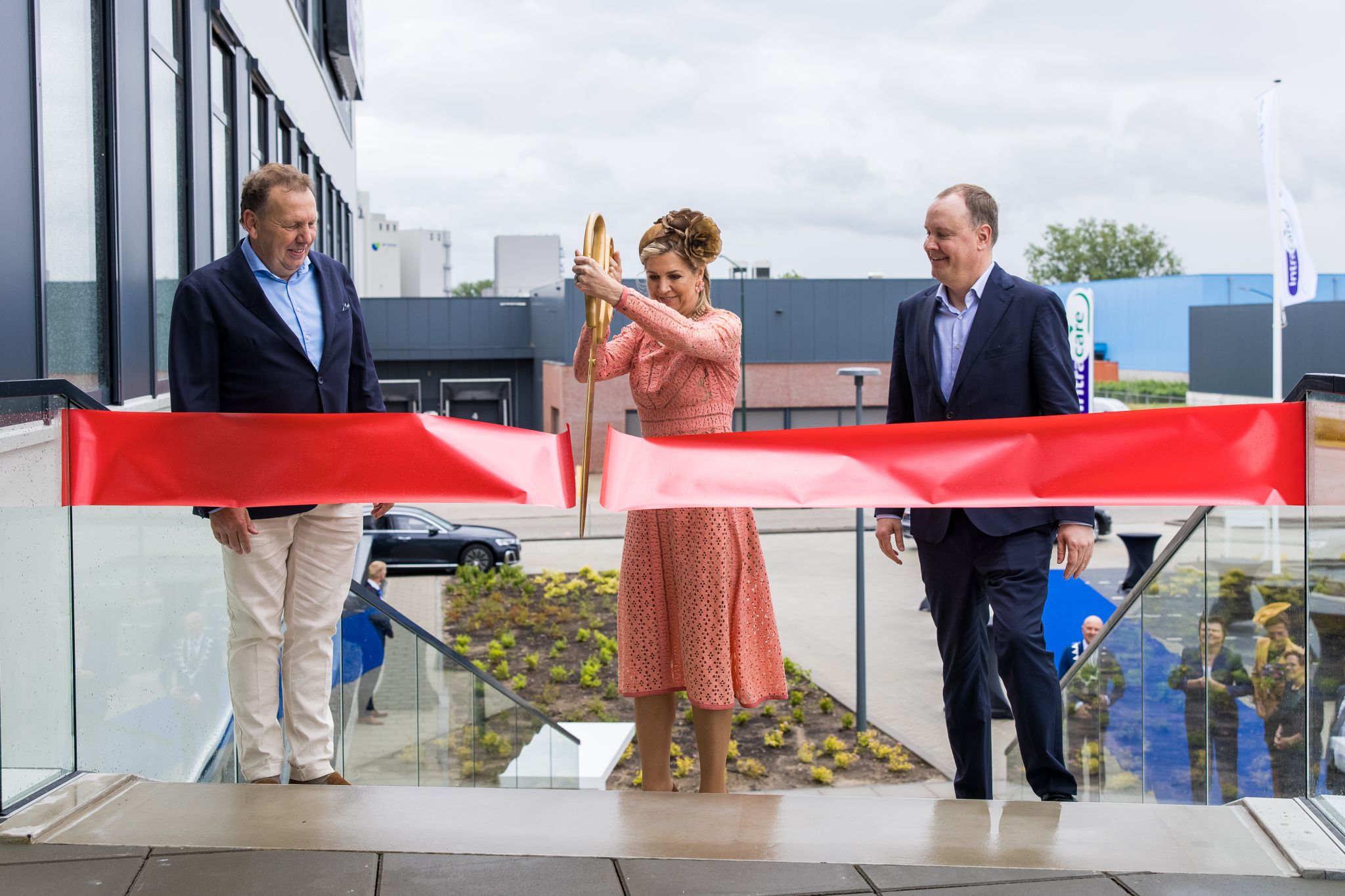 Queen Máxima opens Intracare's new animal health facility in Veghel
